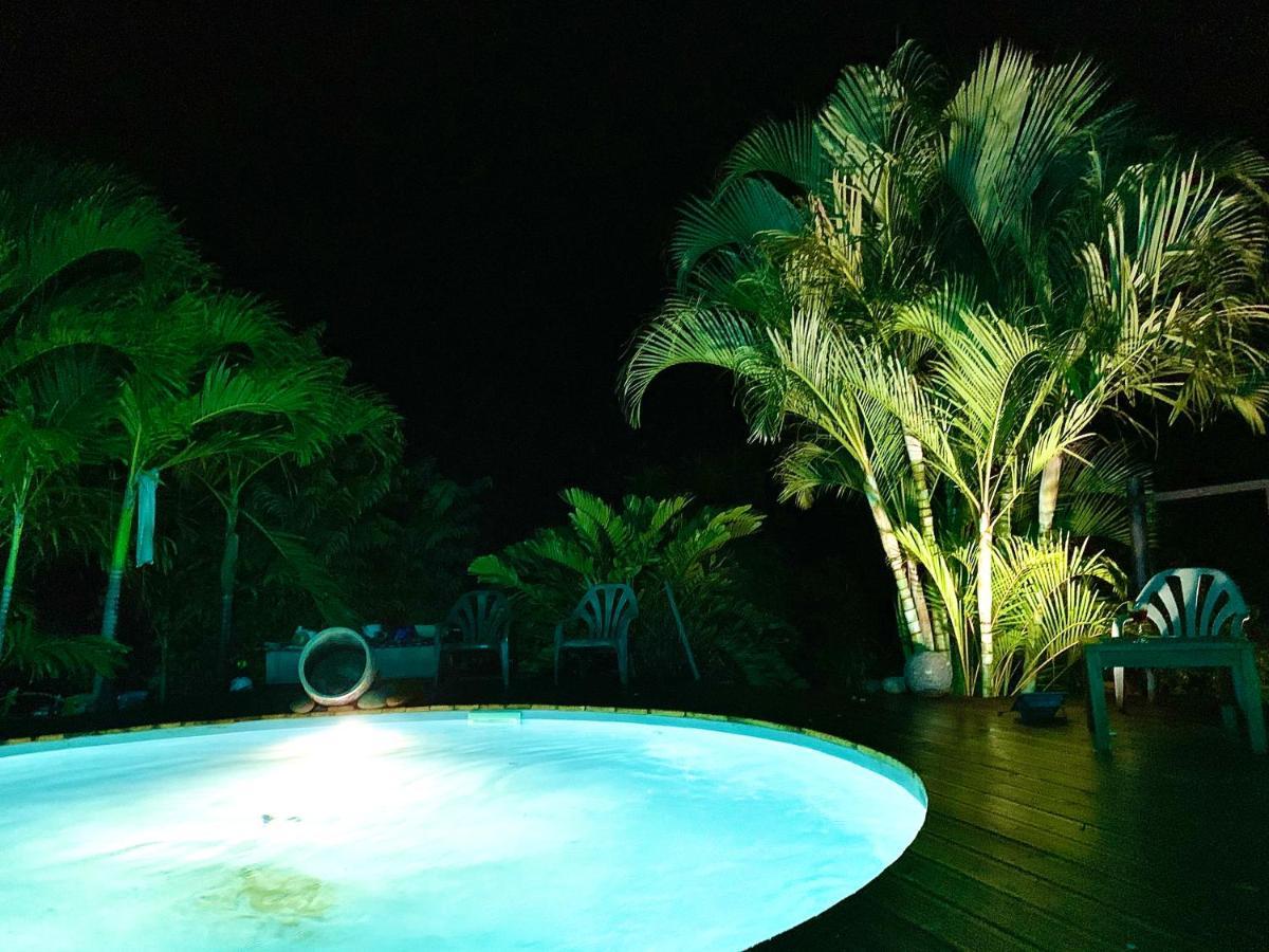 Lodge Pamplemousse Avec Piscine Privative , Dans Parc Calme A 500 M Plage Le Carbet Exteriér fotografie